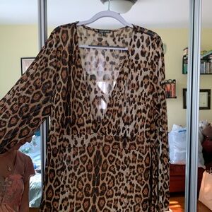🔥 Curvy Sense sheer leopard print dress